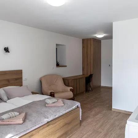 Marin Miler Πανδοχείο *